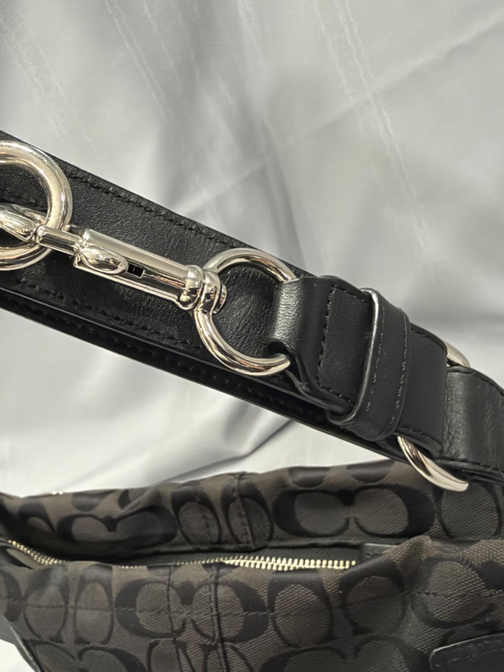 2011 COACH Soho Signature One Shoulder Bag F17169 - Picture 3 of 8